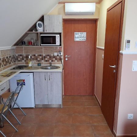 Andrea Apartman ハイデゥソボスロー エクステリア 写真