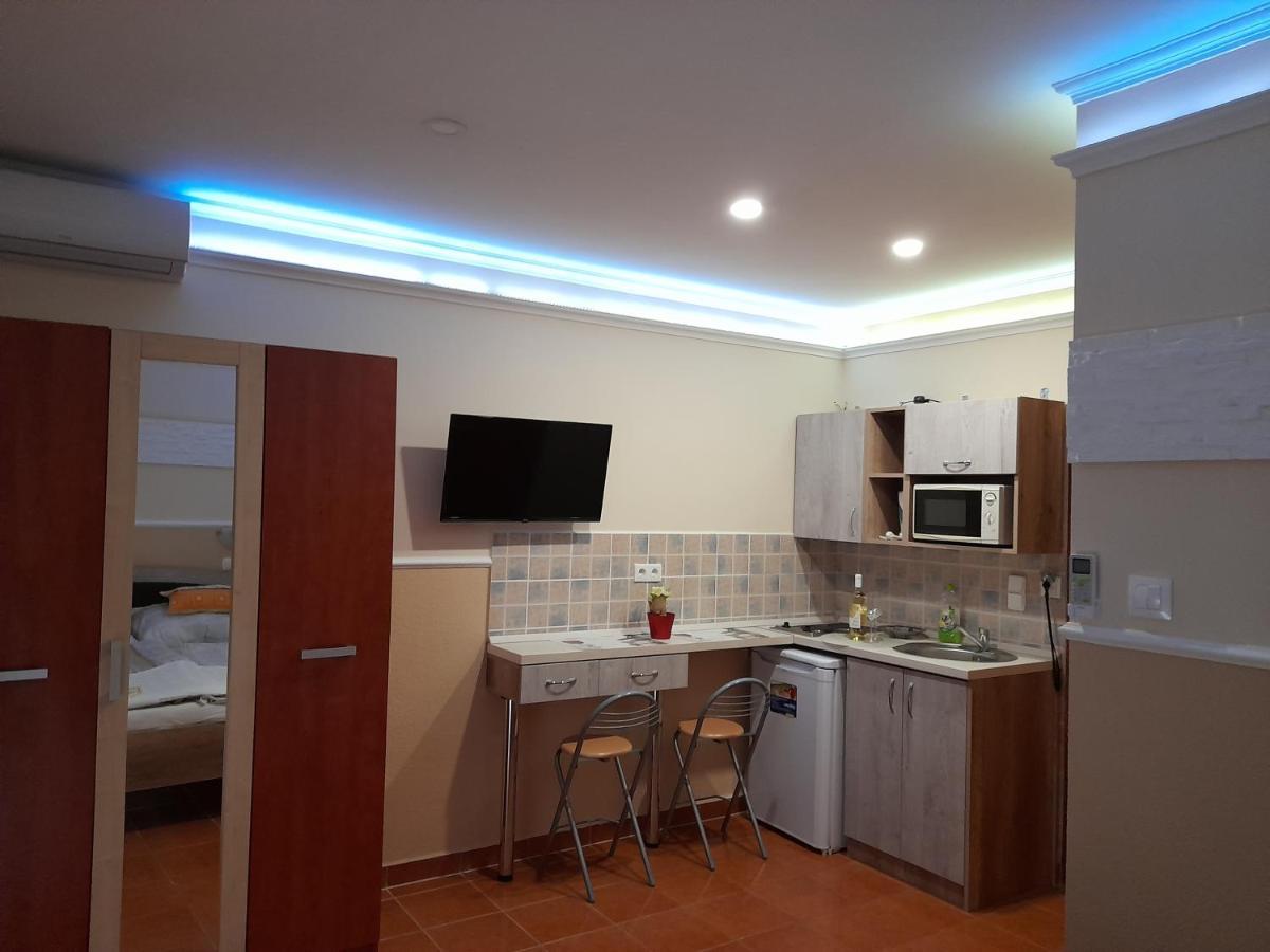 Andrea Apartman ハイデゥソボスロー エクステリア 写真