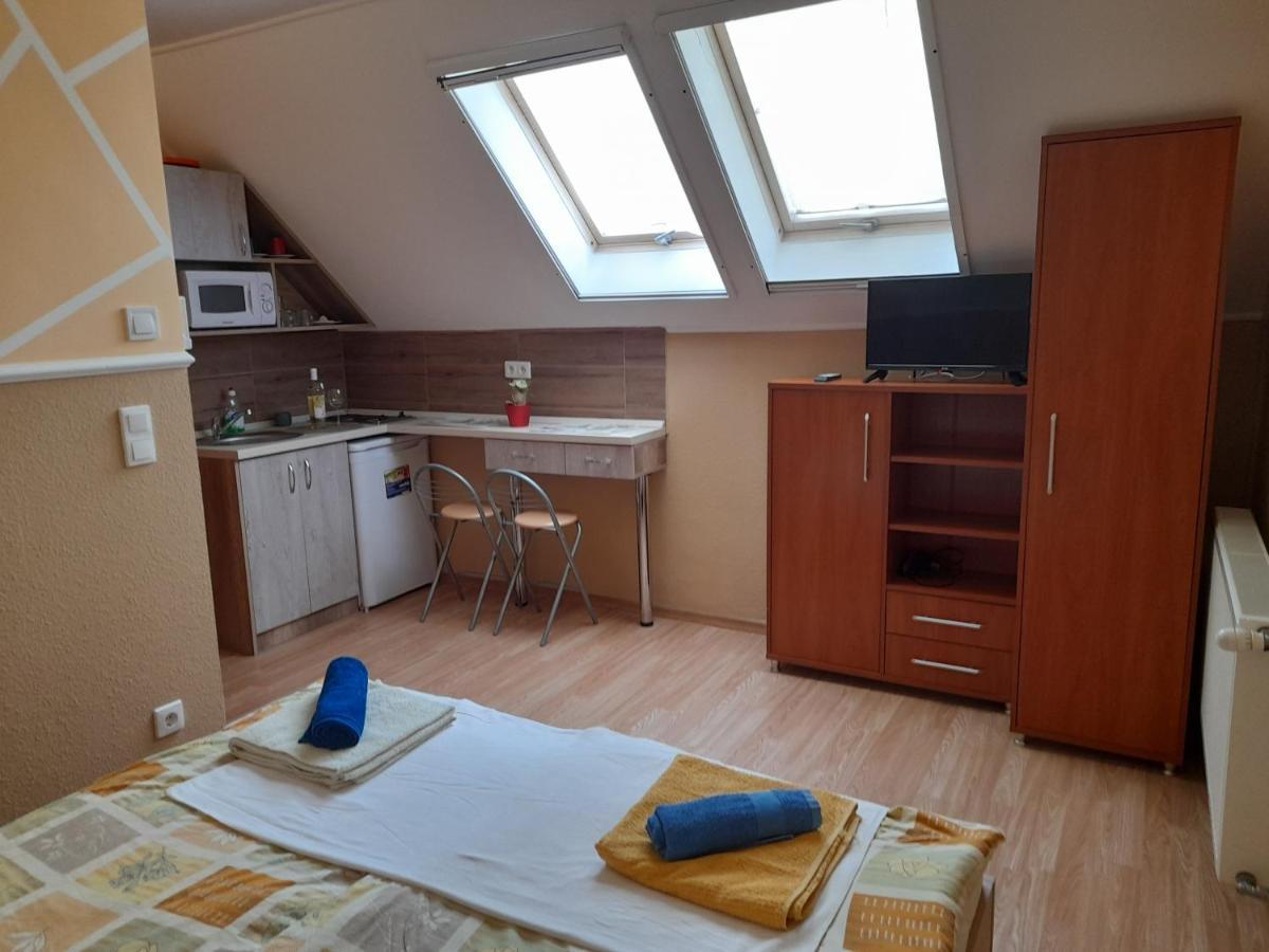 Andrea Apartman ハイデゥソボスロー エクステリア 写真