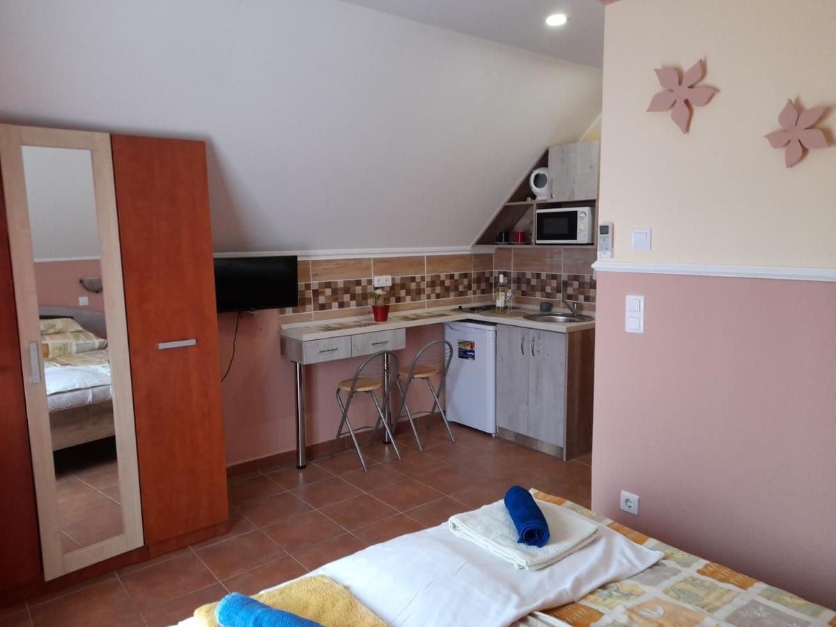 Andrea Apartman ハイデゥソボスロー エクステリア 写真